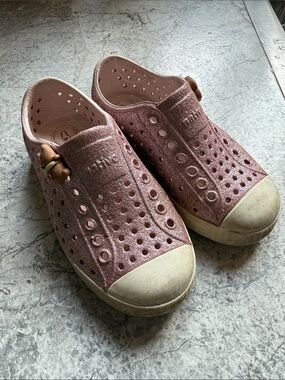 Pink Glitter Native Jefferson